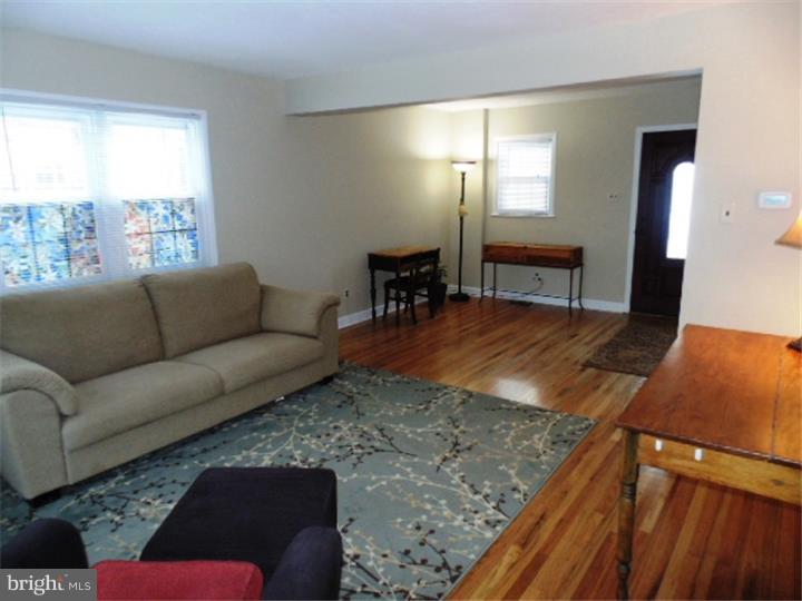 8426 Chippewa Road Philadelphia, PA 19128 - Photo 4 of 21