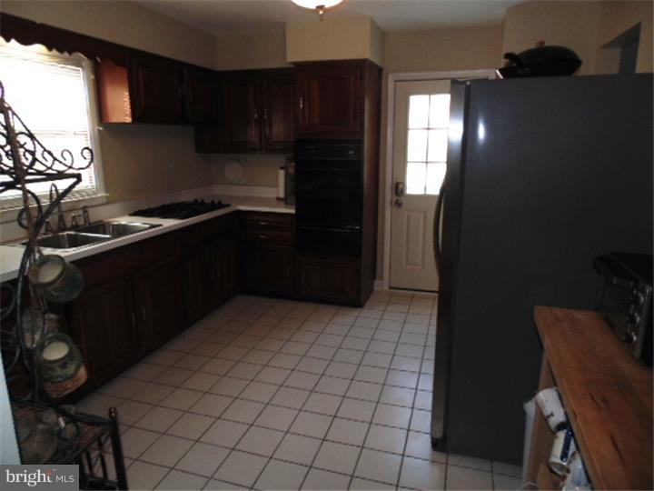 8426 Chippewa Road Philadelphia, PA 19128 - Photo 7 of 21