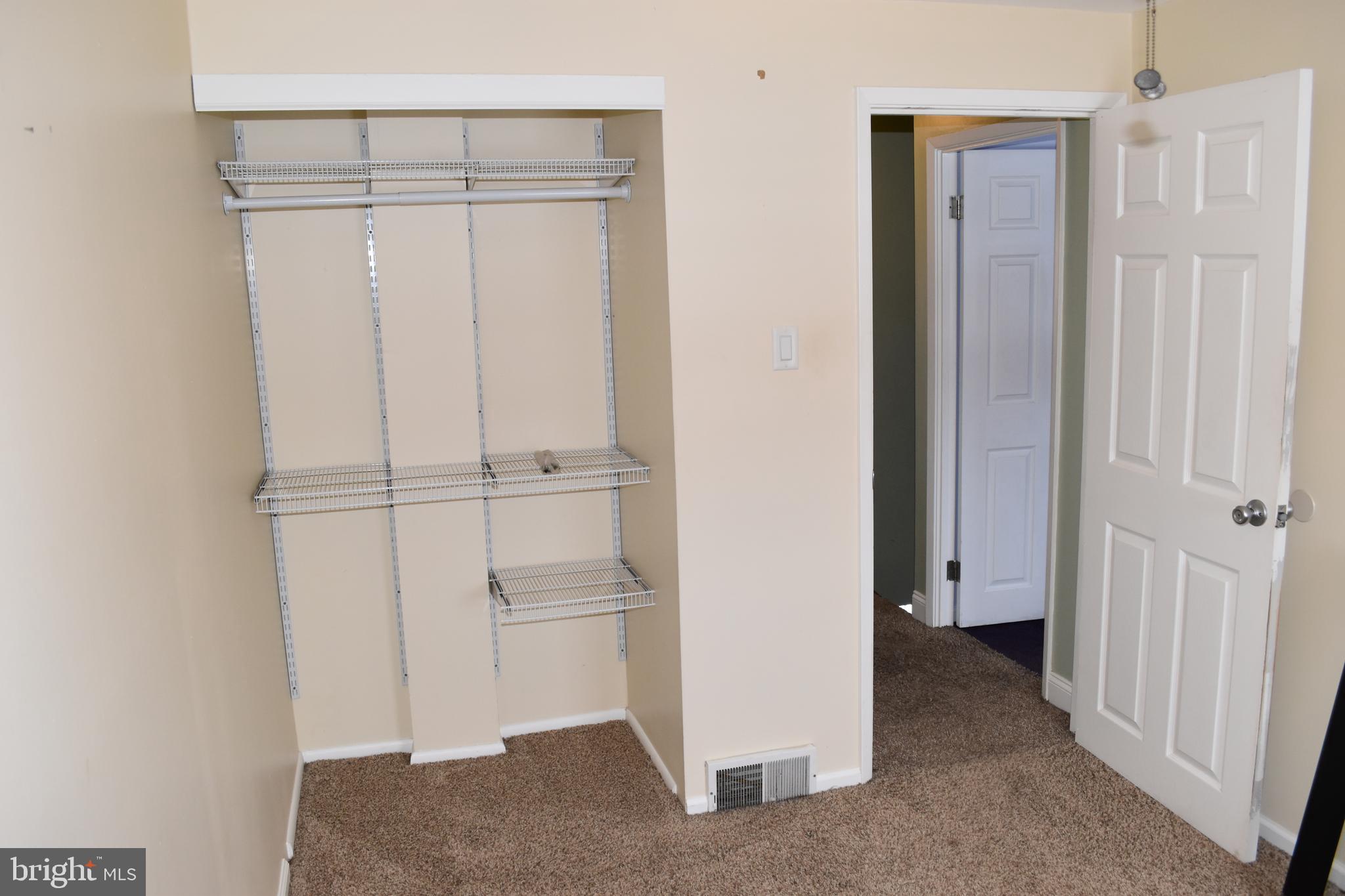 12534 Calpine Road Philadelphia, PA 19154 - Photo 22 of 37