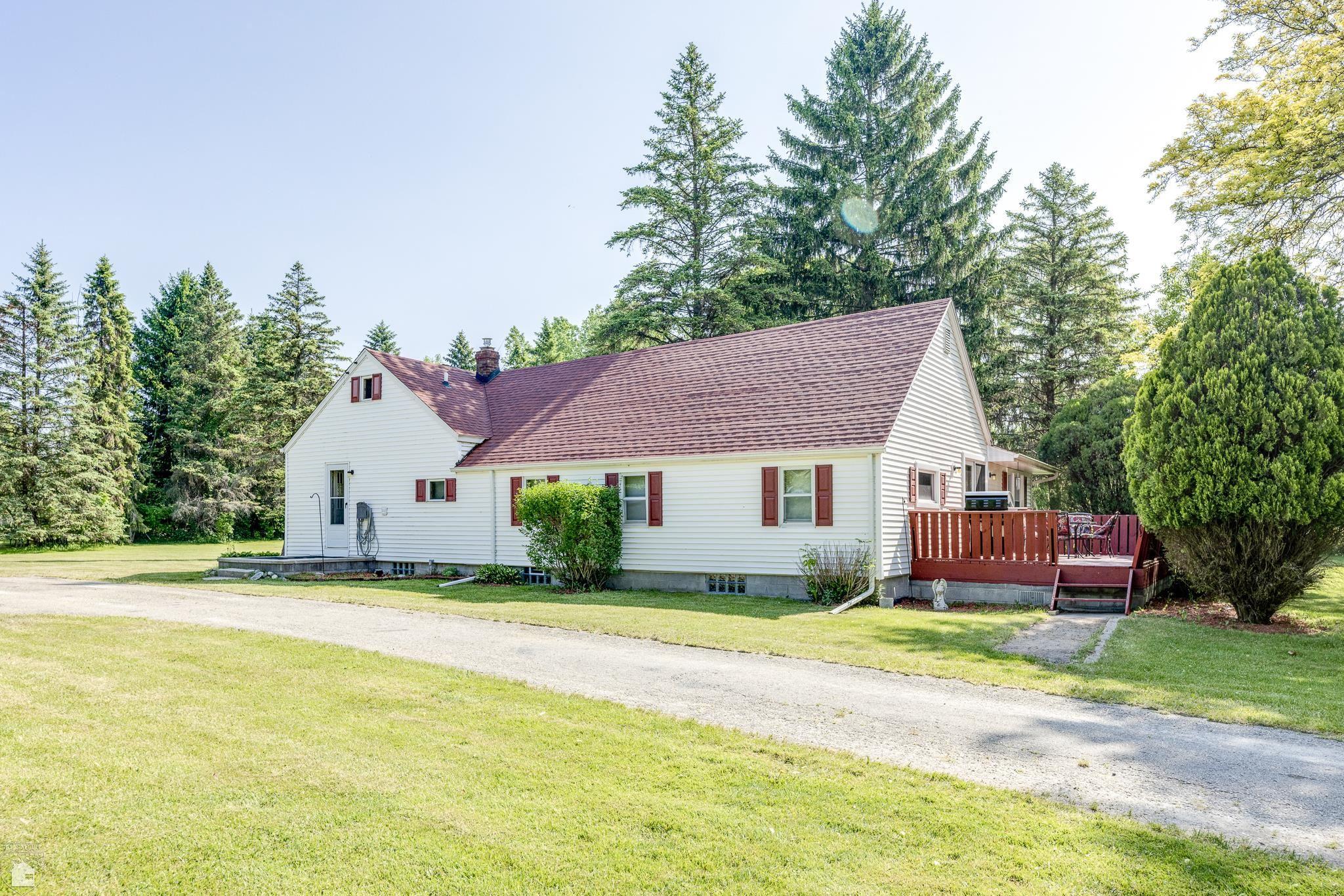6302 Hewitt Road Jeddo, MI 48032 - Photo 1 of 48