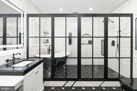 $3,399,000 | 1915 Towne Centre Boulevard, Unit 406, Annapolis, MD 21401