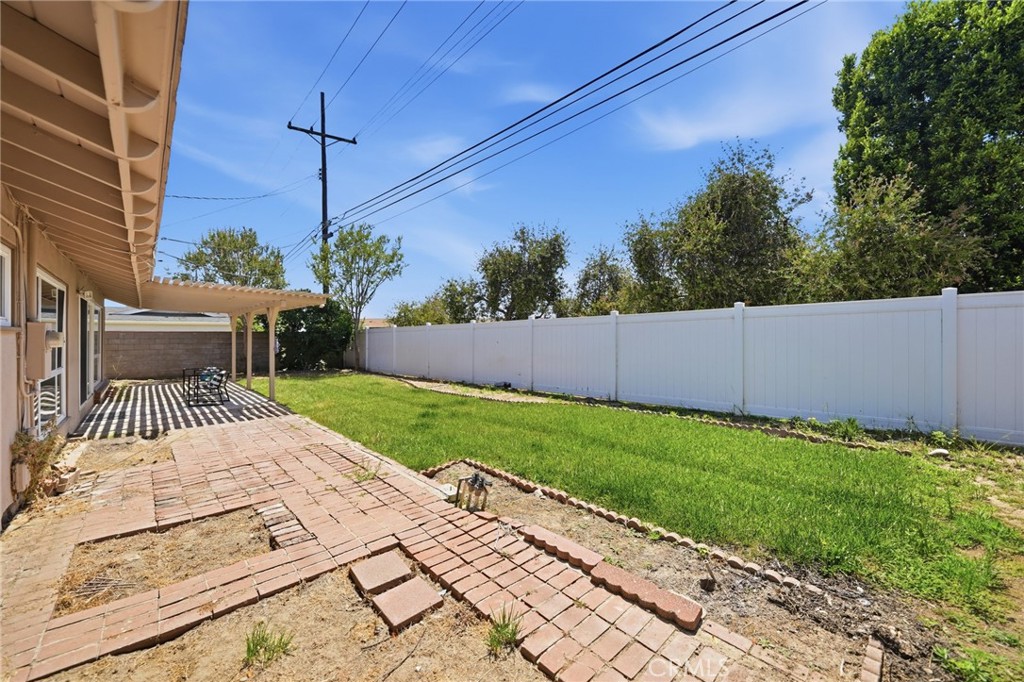 5041 Ridglea Avenue Buena Park, CA 90621 - Photo 43 of 60 BACK YARD