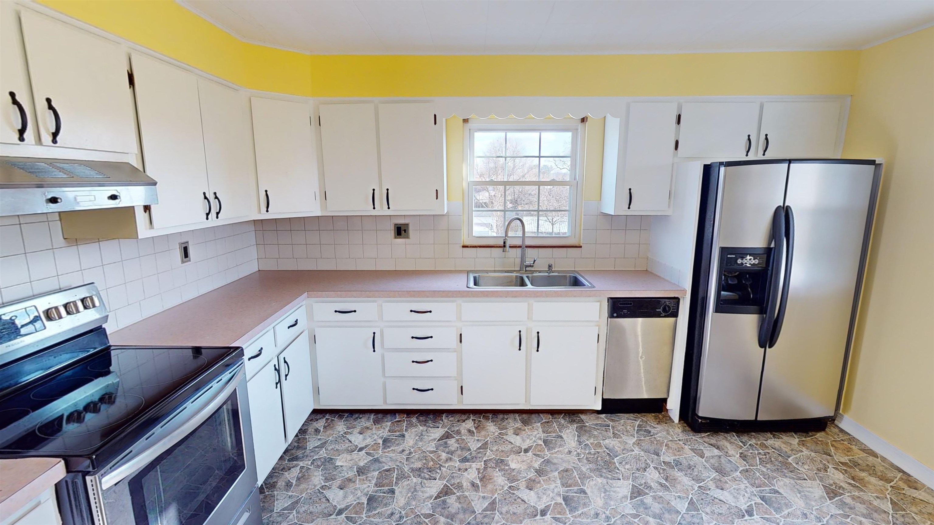 2014 Caroline Road Flatwoods, KY 41139 - Photo 14 of 32