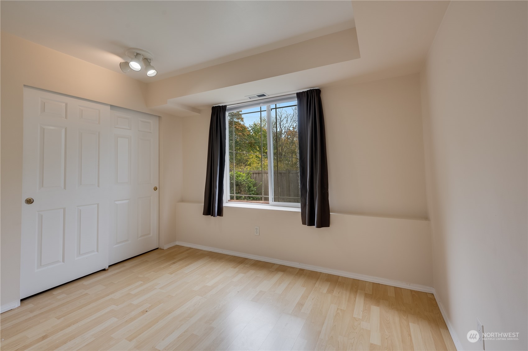 1100 Eagle Ridge Drive South, Unit C Renton, WA 98055 - Photo 20 of 26