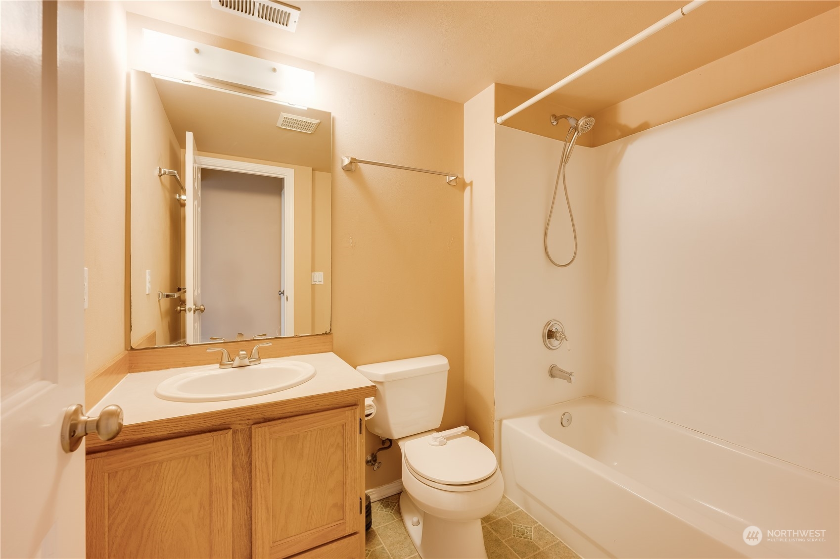 1100 Eagle Ridge Drive South, Unit C Renton, WA 98055 - Photo 22 of 26