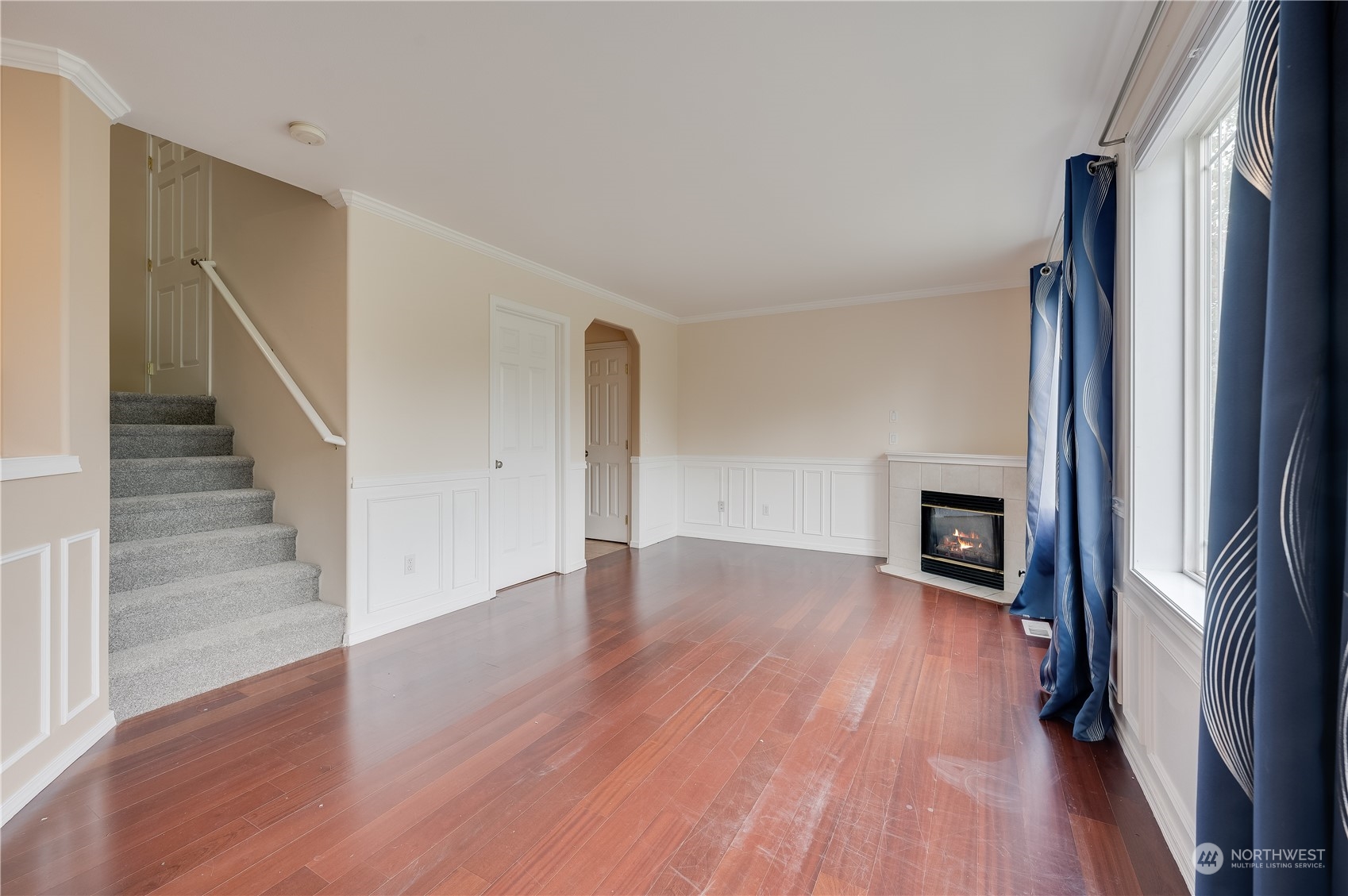 1100 Eagle Ridge Drive South, Unit C Renton, WA 98055 - Photo 4 of 26