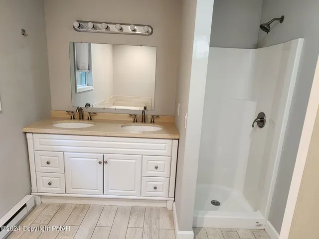 $2,400 | 3122 Sycamore, Pocono Summit, PA 18346