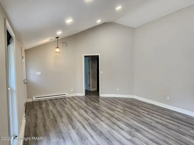 $2,400 | 3122 Sycamore, Pocono Summit, PA 18346