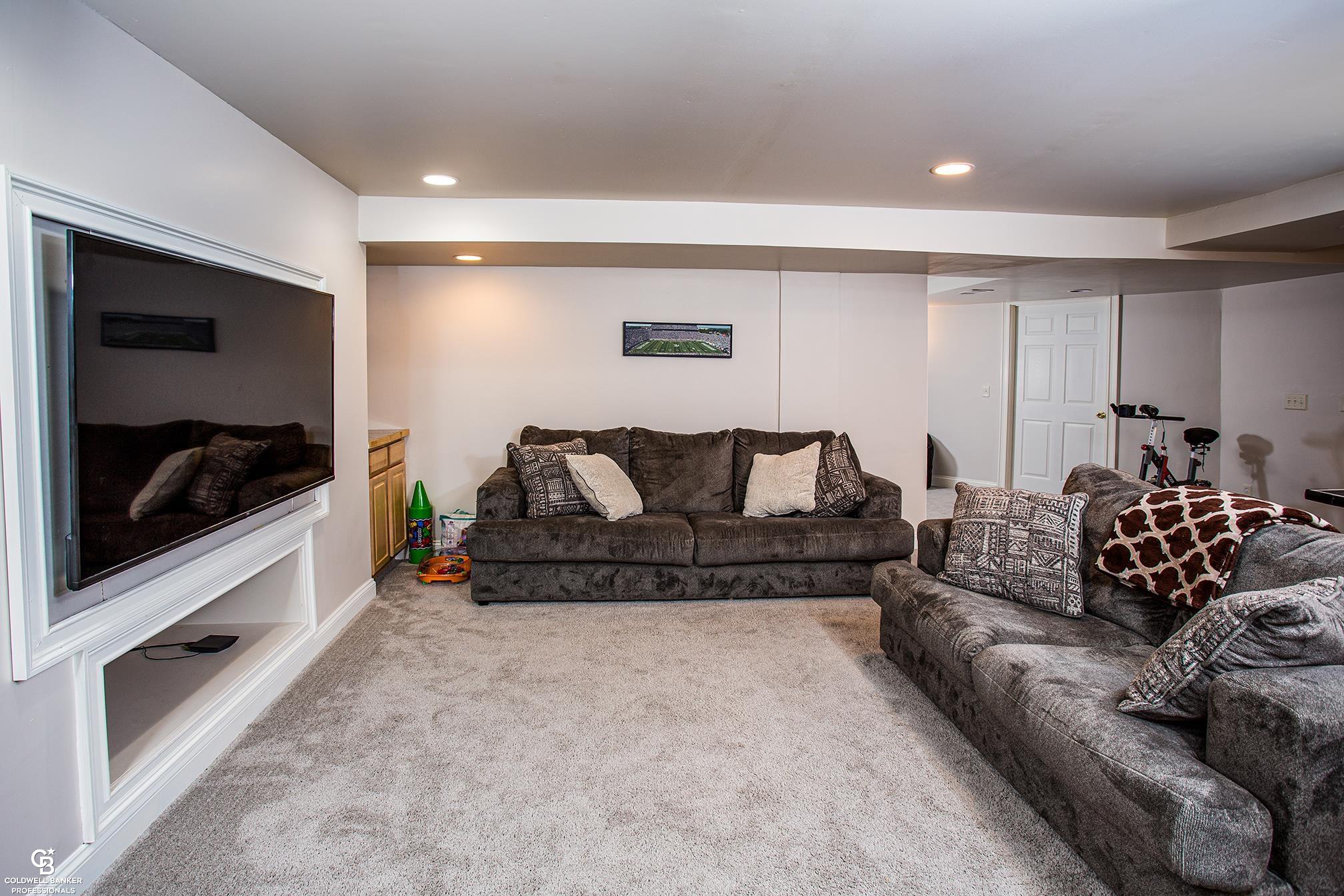 9156 Division Road Columbus, MI 48063 - Photo 45 of 61 Gallery Image 45