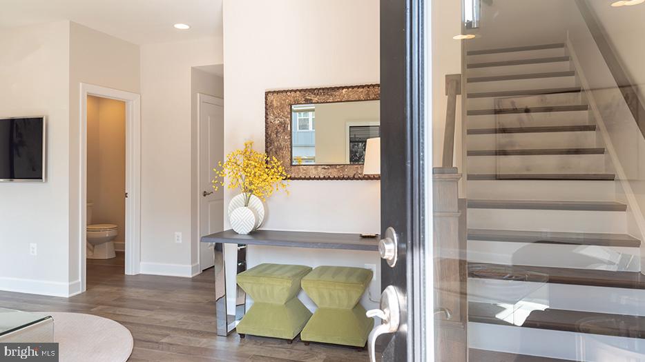 2333 Liberty Loop Herndon, VA 20171 - Photo 2 of 42