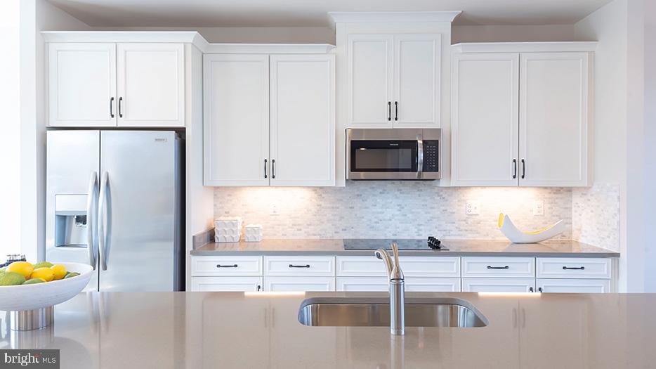 2333 Liberty Loop Herndon, VA 20171 - Photo 8 of 42