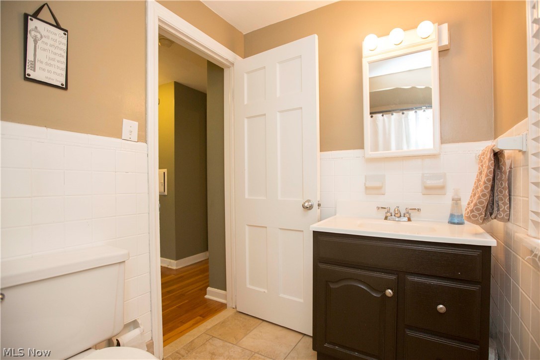 4306 Silsby Road University Heights, OH 44118 - Photo 17 of 23