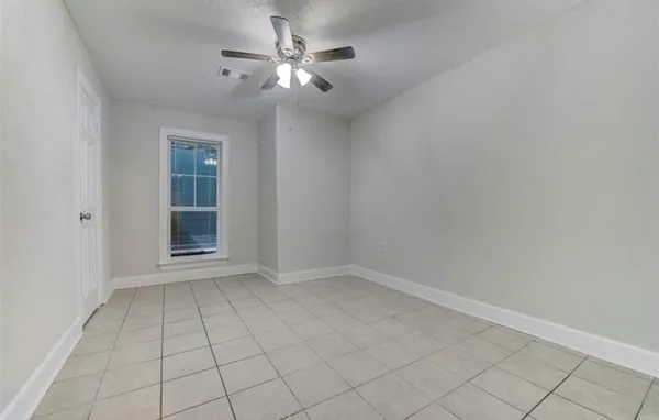 $1,275 | 2127 Maximilian Street, Unit 1, Houston, TX 77039