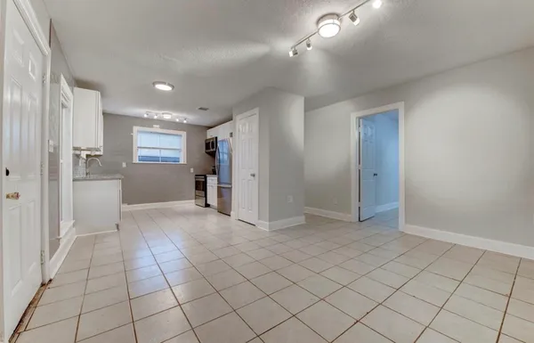 $1,275 | 2127 Maximilian Street, Unit 1, Houston, TX 77039