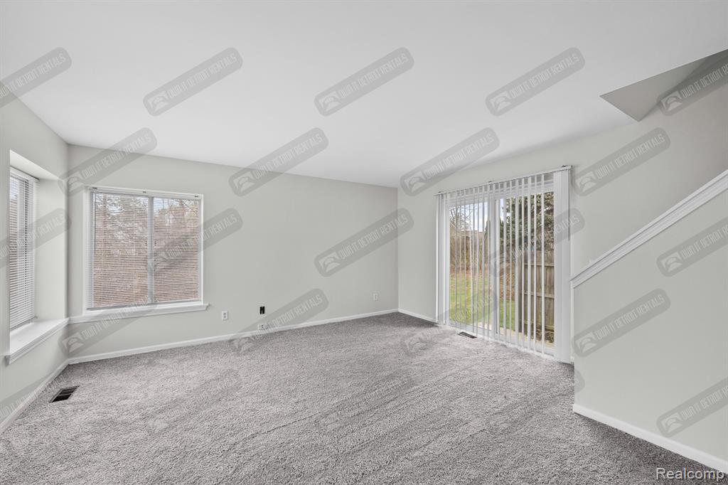 2249 South Commerce Road Walled Lake, MI 48390 - Photo 9 of 26