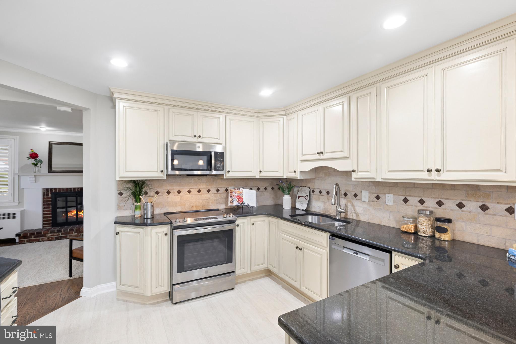 229 Glen Ridge Road Havertown, PA 19083 - Photo 11 of 34 Gallery Image 11