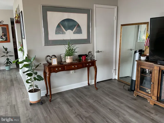 $239,900 | 1602 Renate Drive, Unit 303, Woodbridge, VA 22192