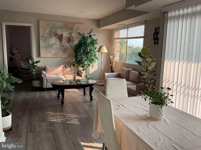 $239,900 | 1602 Renate Drive, Unit 303, Woodbridge, VA 22192