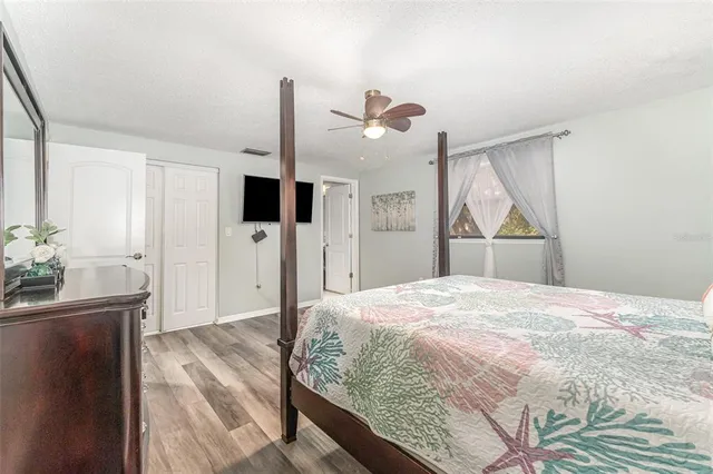 $348,000 | 176 Southeast 989th Street, Old Town, FL 32680