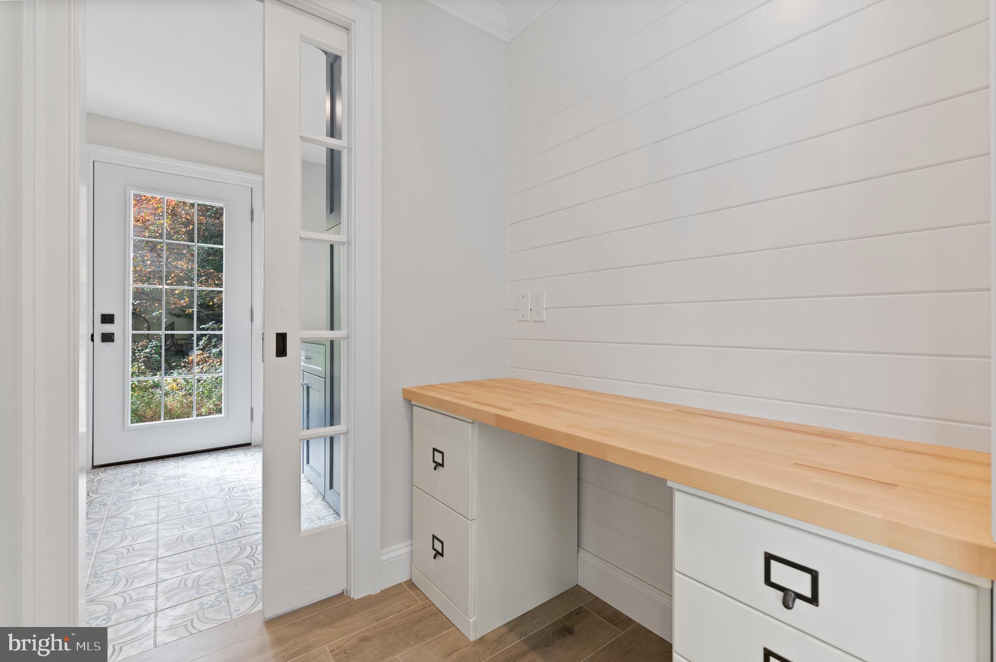 857 Milmar Road Newtown Square, PA 19073 - Photo 21 of 52 Desk leading to Laundry Room from Kitchen