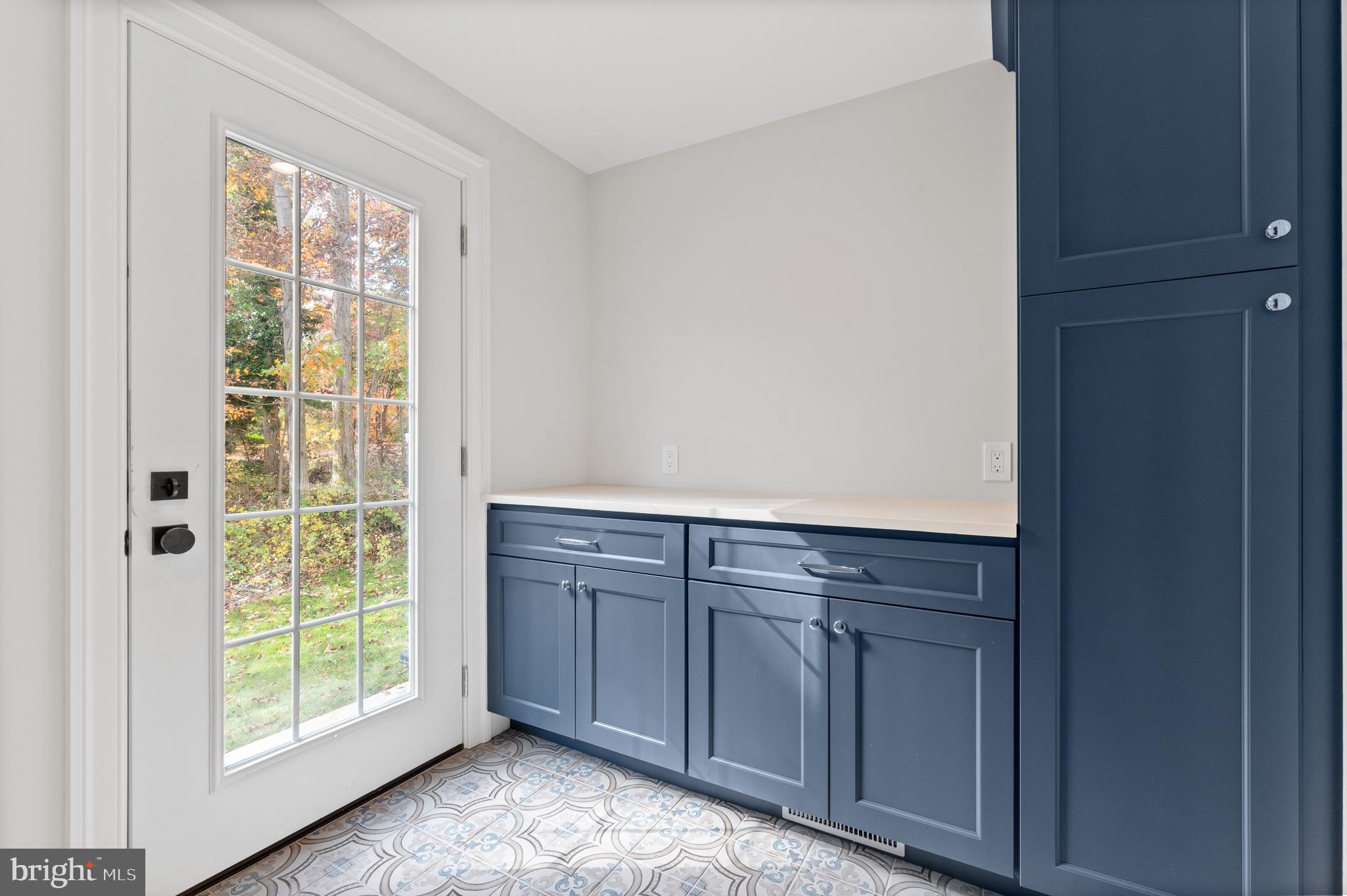 857 Milmar Road Newtown Square, PA 19073 - Photo 22 of 52 Laundry Room with side entrance.