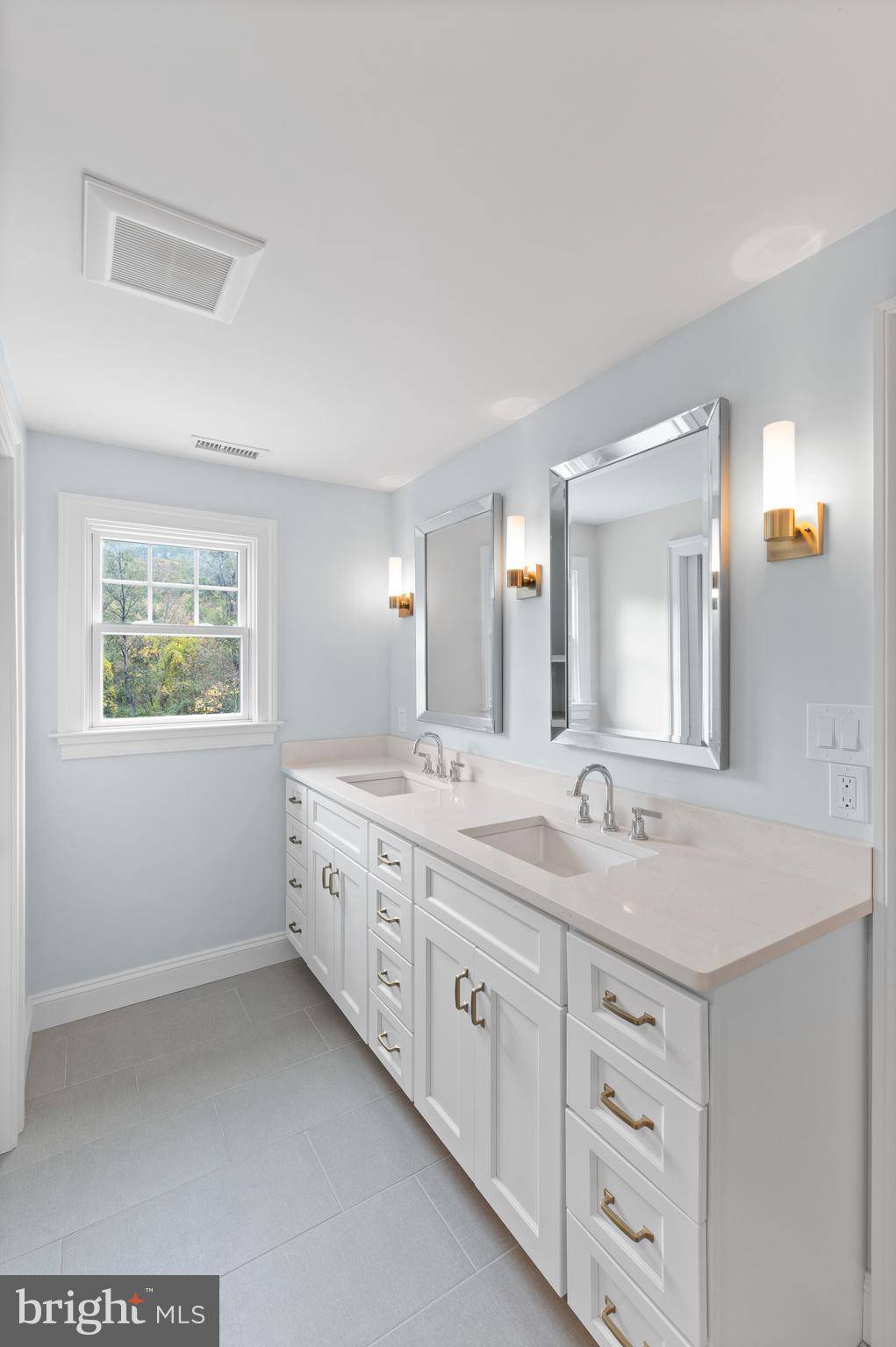 857 Milmar Road Newtown Square, PA 19073 - Photo 28 of 52 Primary Bath