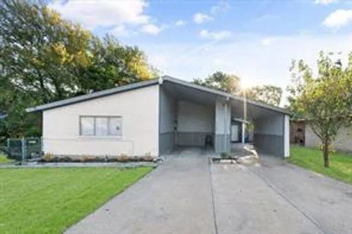$1,550 | 730 North Boulevard Terrace, Dallas, TX 75211