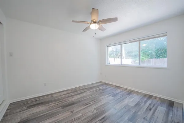 $1,525 | 730 North Boulevard Terrace, Dallas, TX 75211