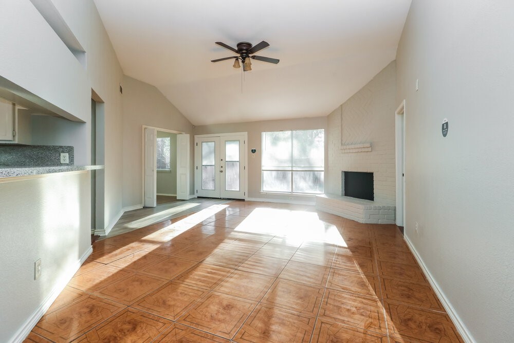 5210 Kristen Court Spring, TX 77373 - Photo 4 of 16