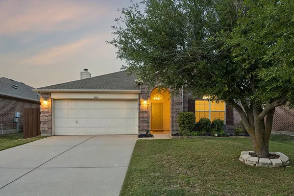 $325,000 | 1810 Walnut Way, Anna, TX 75409