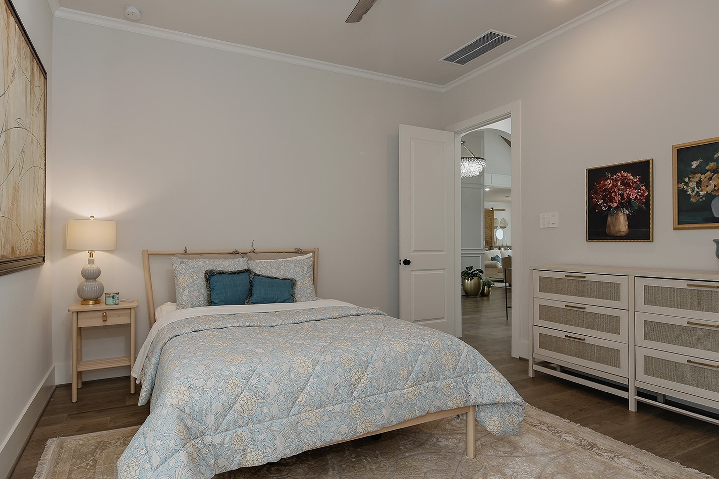 2017 Bennet Lane Conroe, TX 77384 - Photo 31 of 48 A guest suite downstairs is complete with an ensuite bath...