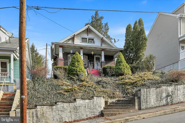 $174,900 | 32 South Jackson Street, Pottsville, PA 17901