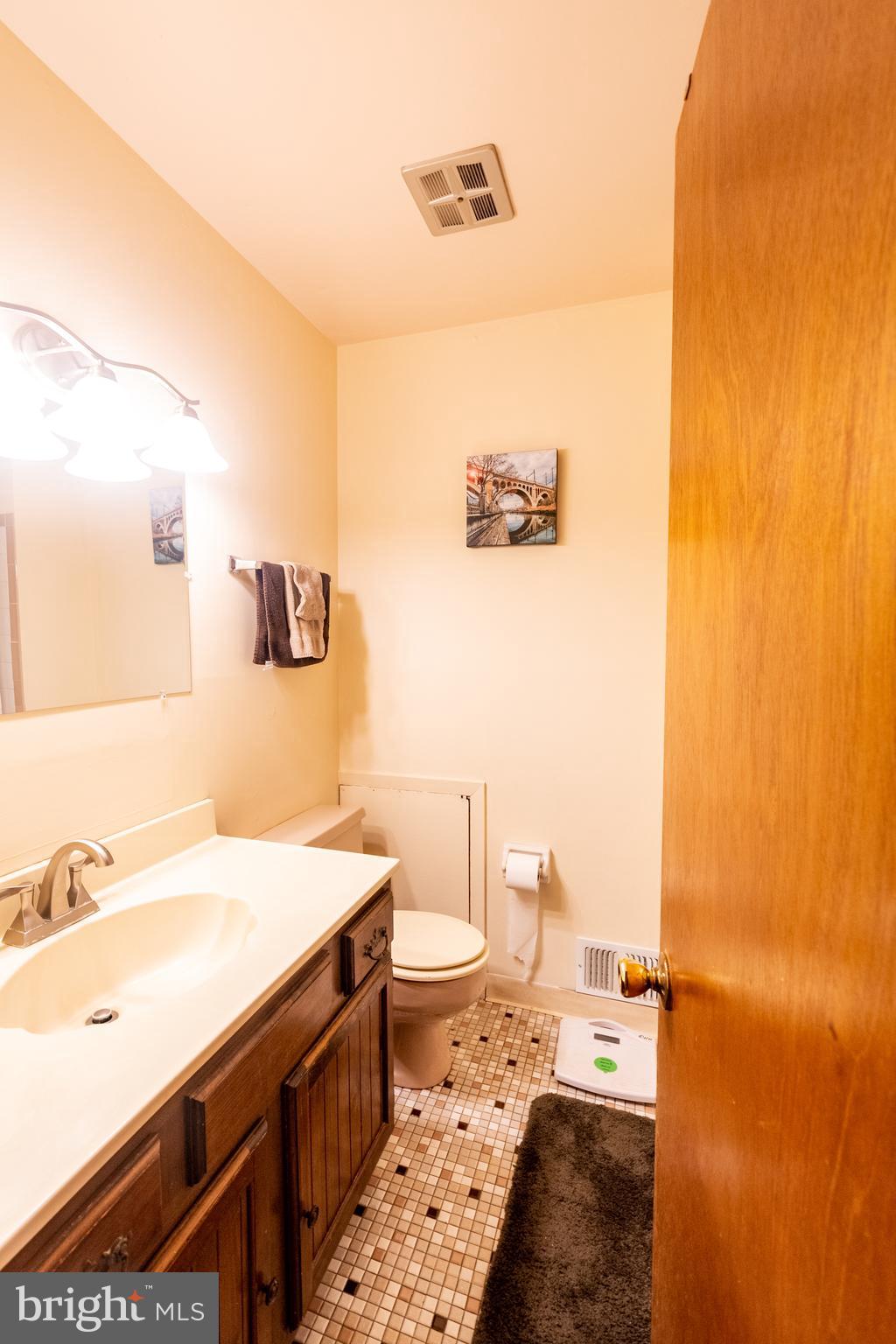 707 Raynham Road Collegeville, PA 19426 - Photo 15 of 20 Main Bathroom