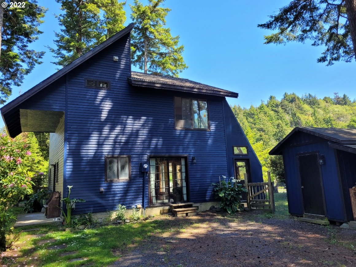 1075 12th Street Port Orford, OR 97465 - Photo 2 of 32 Exterior