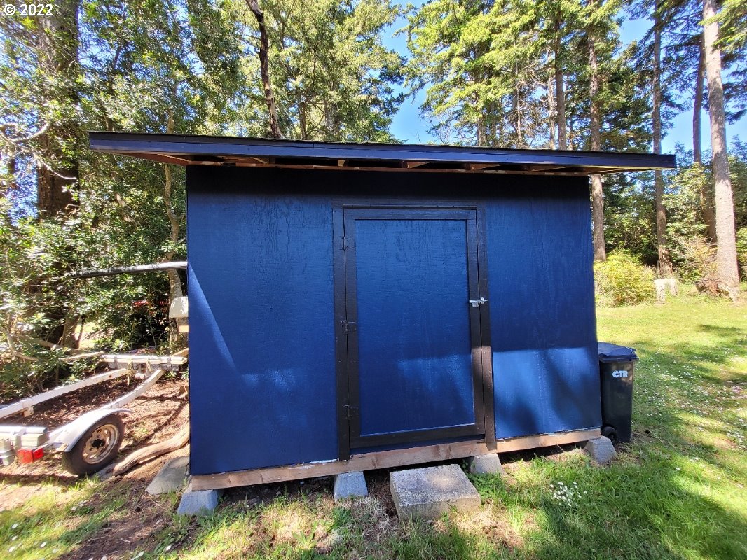 1075 12th Street Port Orford, OR 97465 - Photo 24 of 32 Shed
