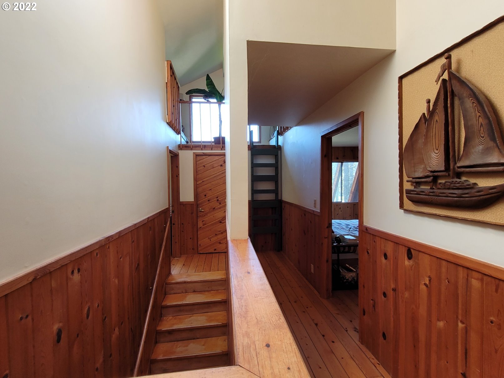 1075 12th Street Port Orford, OR 97465 - Photo 31 of 32 Hallway