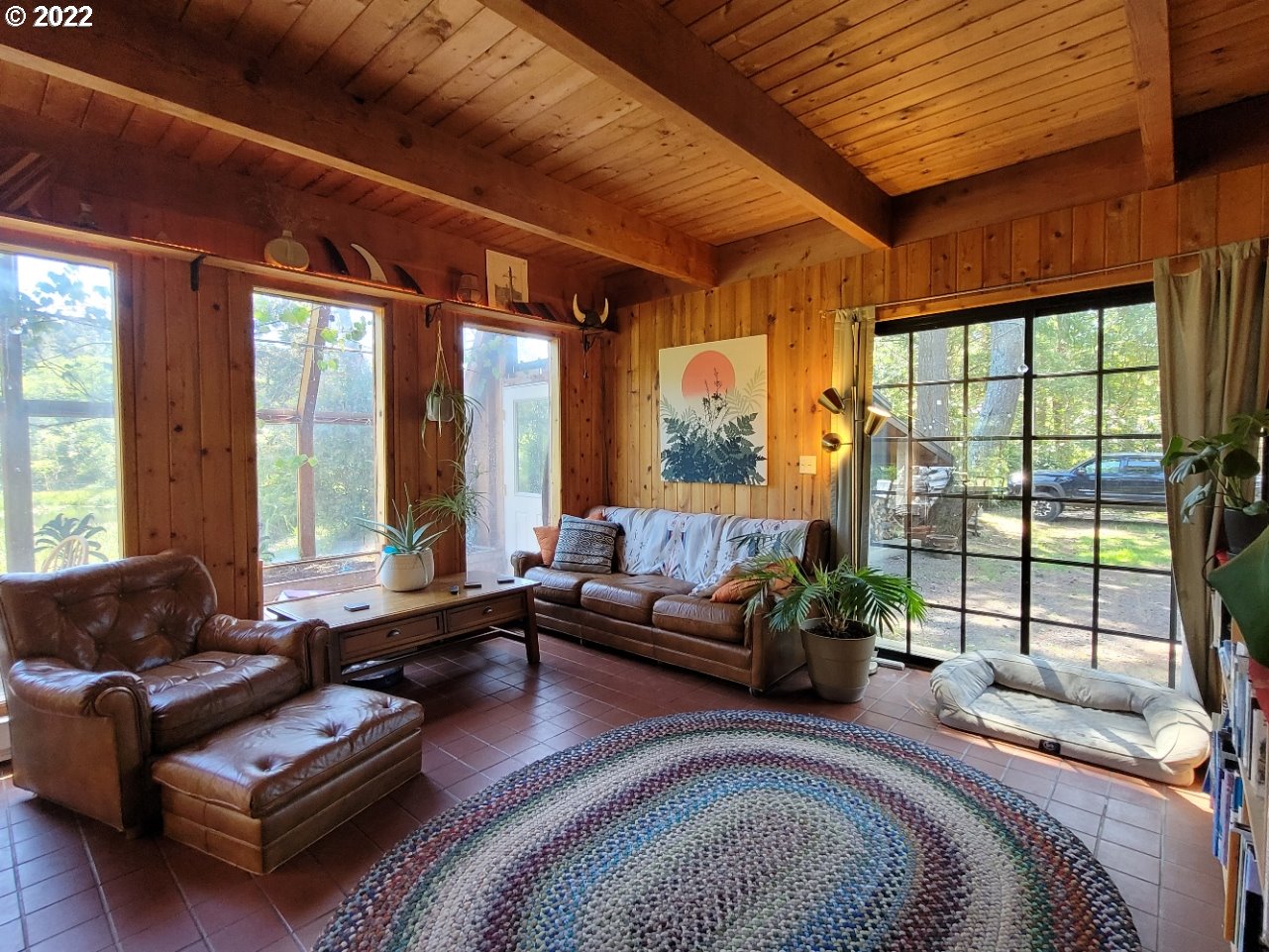1075 12th Street Port Orford, OR 97465 - Photo 4 of 32 Living Room