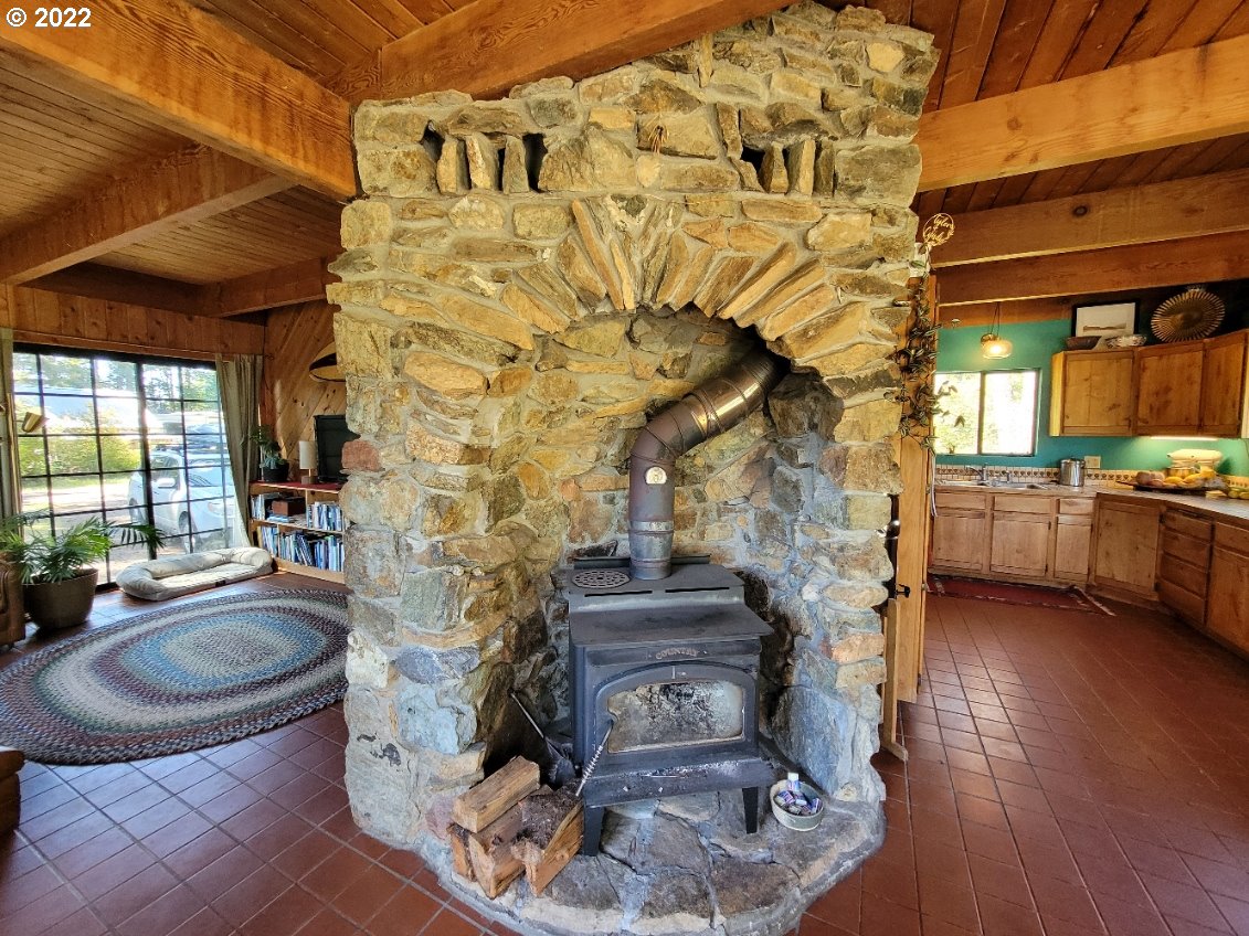 1075 12th Street Port Orford, OR 97465 - Photo 5 of 32 Fireplace Wood Burning Stove/Insert