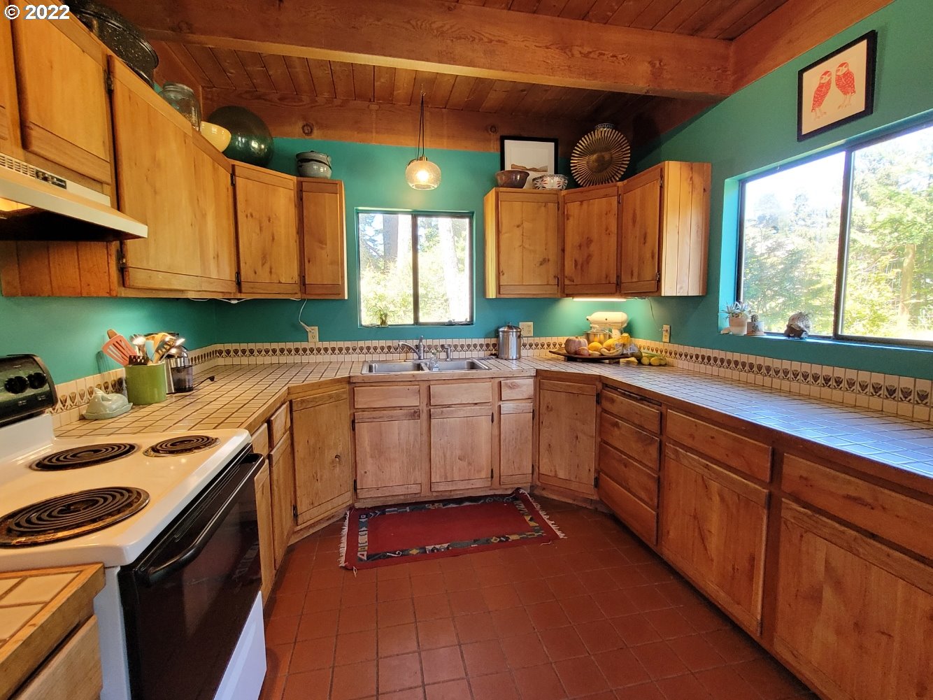 1075 12th Street Port Orford, OR 97465 - Photo 6 of 32 Kitchen