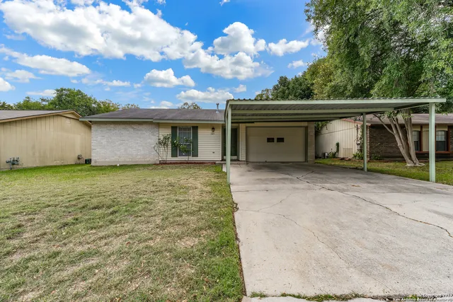 $1,395 | 109 Meadow Way, Converse, TX 78109