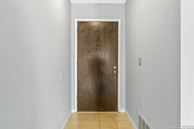 $1,395 | 109 Meadow Way, Converse, TX 78109