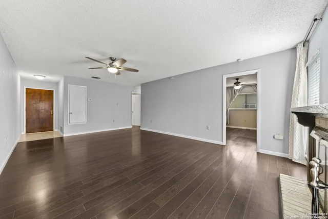 $1,395 | 109 Meadow Way, Converse, TX 78109