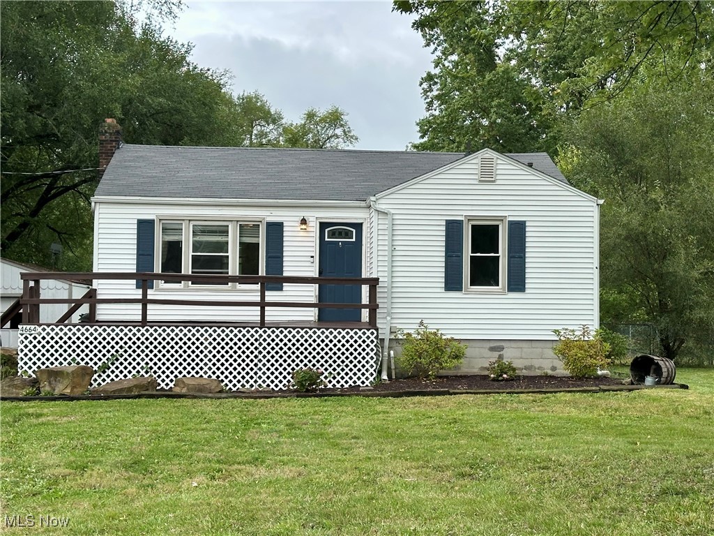4664 Kennedy Road Lowellville, OH 44436 - Photo 1 of 11
