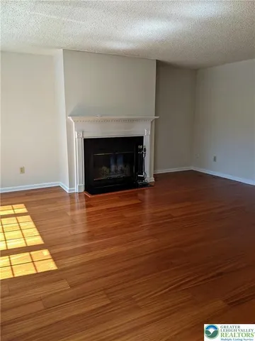 $2,800 | 1825 Falcon Drive, Bethlehem, PA 18017