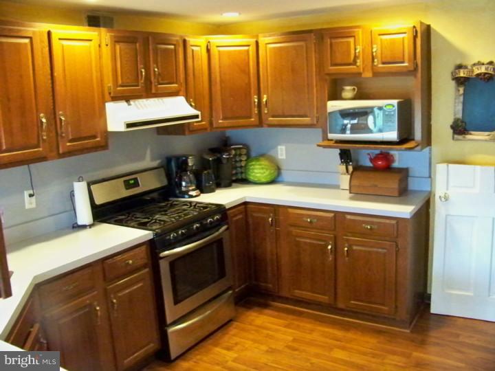11612 Stevens Road Philadelphia, PA 19116 - Photo 8 of 25 Kitchen
