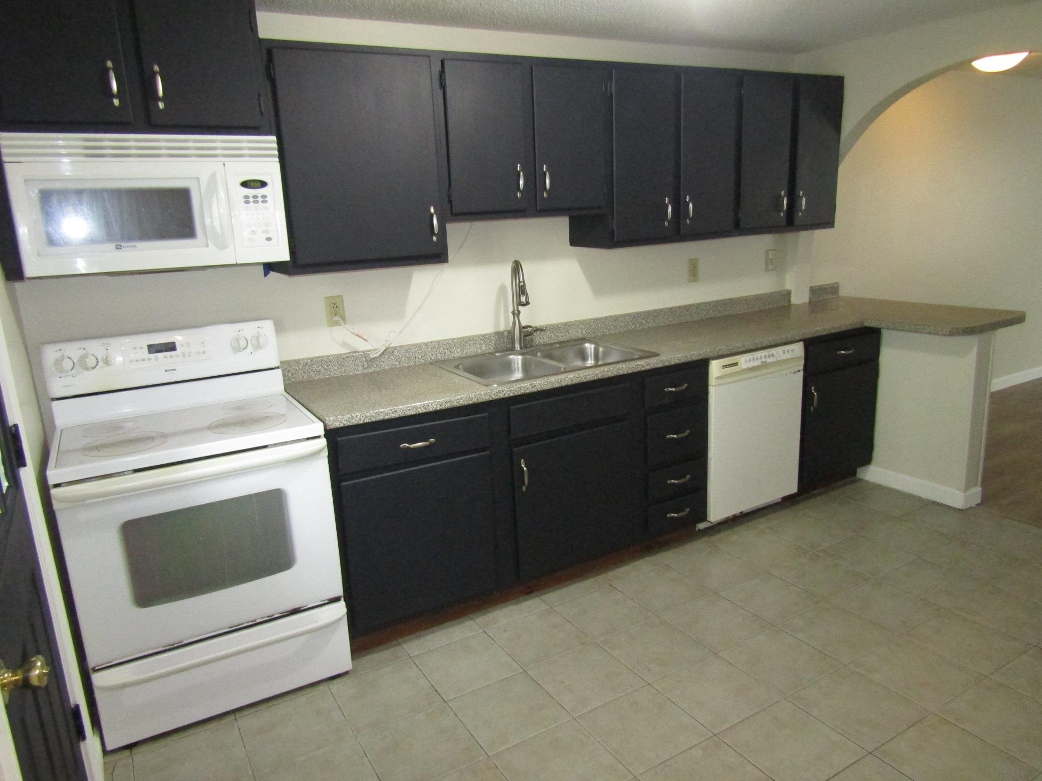 35 Hoyt Street, Unit 2 St. Albans, VT 05478 - Photo 2 of 23