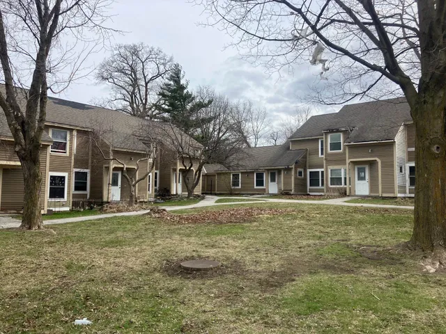 $181,500 | 35 Hoyt Street, Unit 2, St. Albans, VT 05478