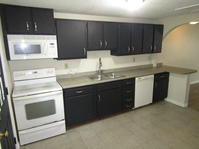 $181,500 | 35 Hoyt Street, Unit 2, St. Albans, VT 05478