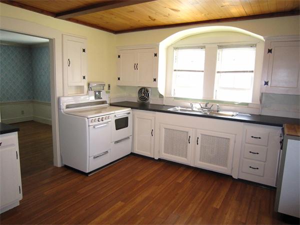 91 Harland Road Waltham, MA 02453 - Photo 9 of 17 Gallery Image 9