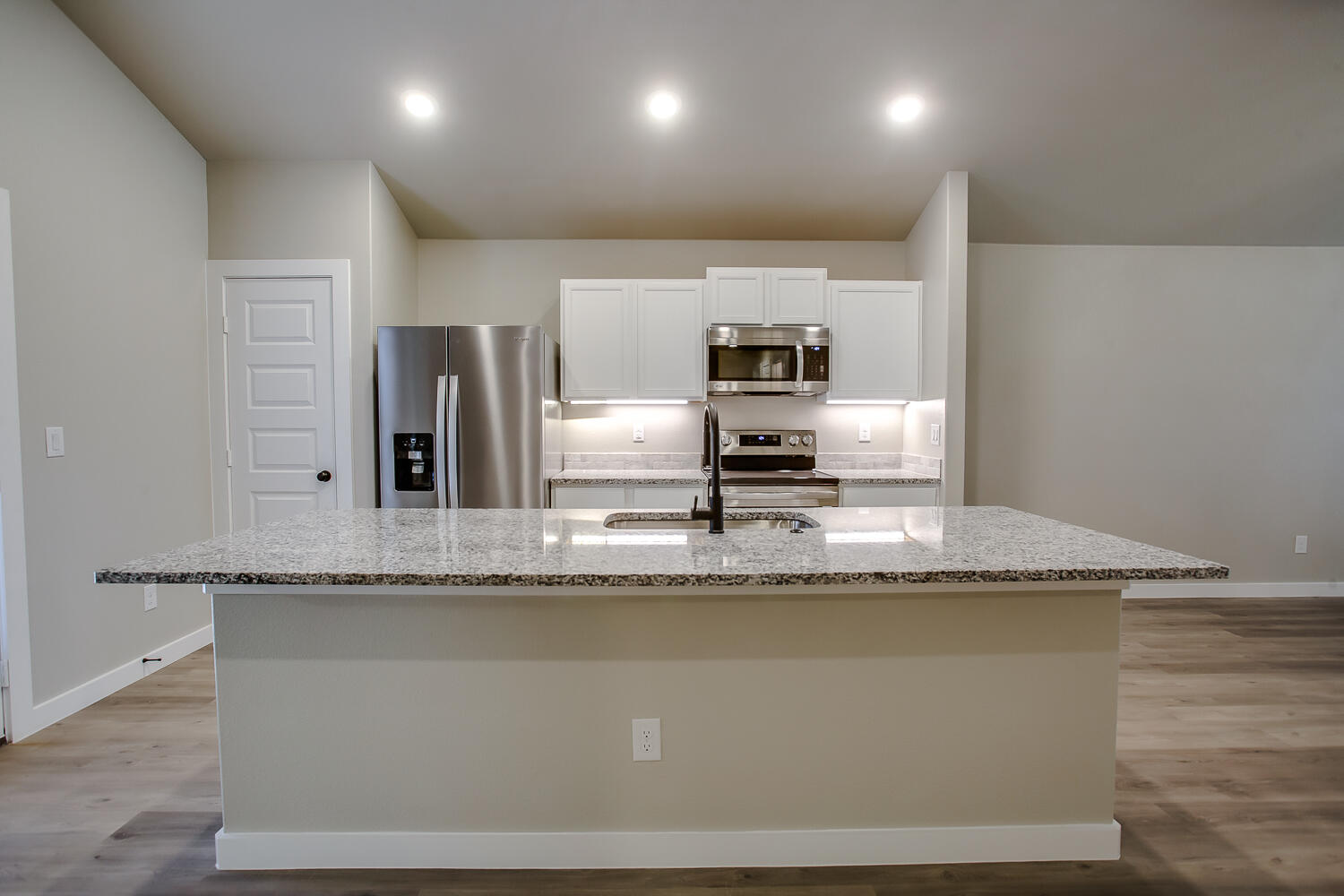 1705 141st Street Lubbock, TX 79423 - Photo 5 of 17 5